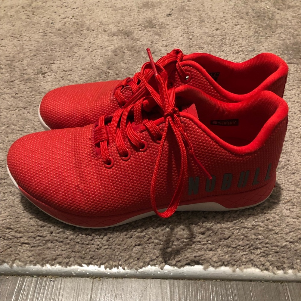 No Bull trainers size 9
